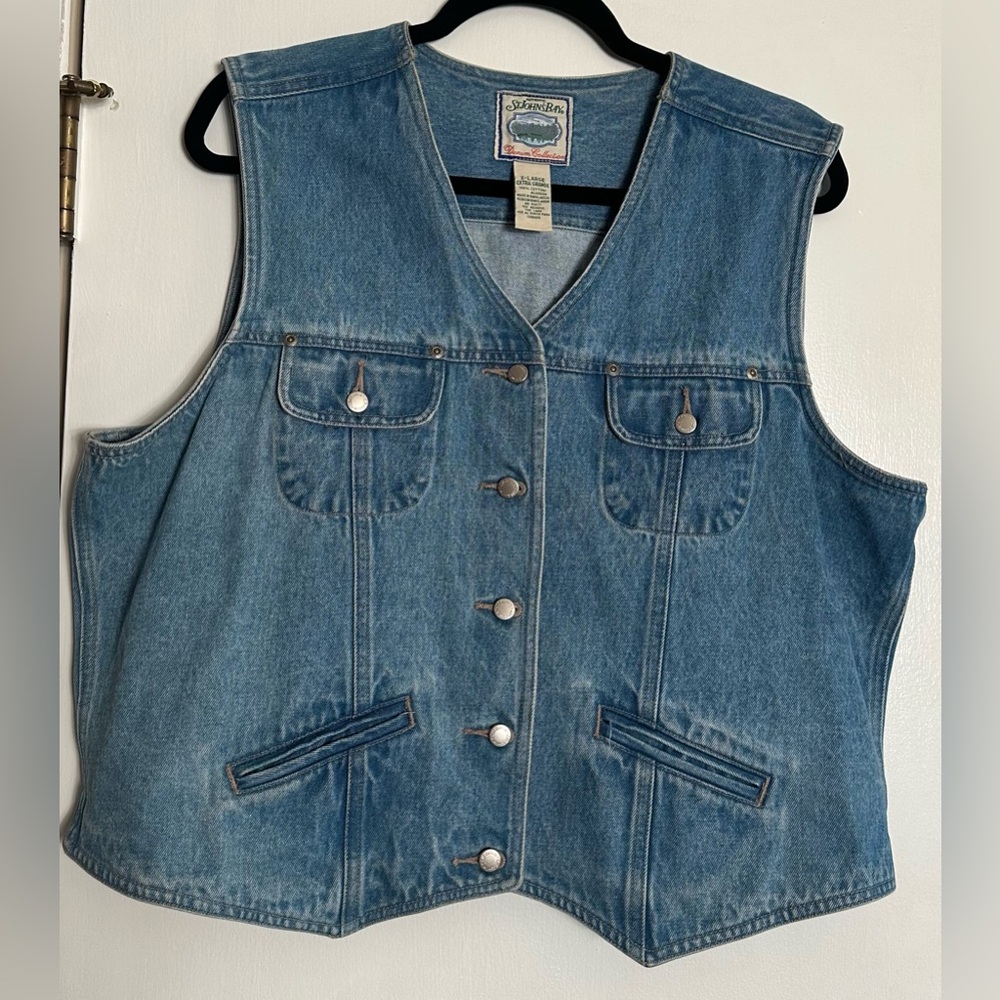 ✨ Vintage St. John’s Bay Denim Vest – 90s Cool Girl Vibes ✨